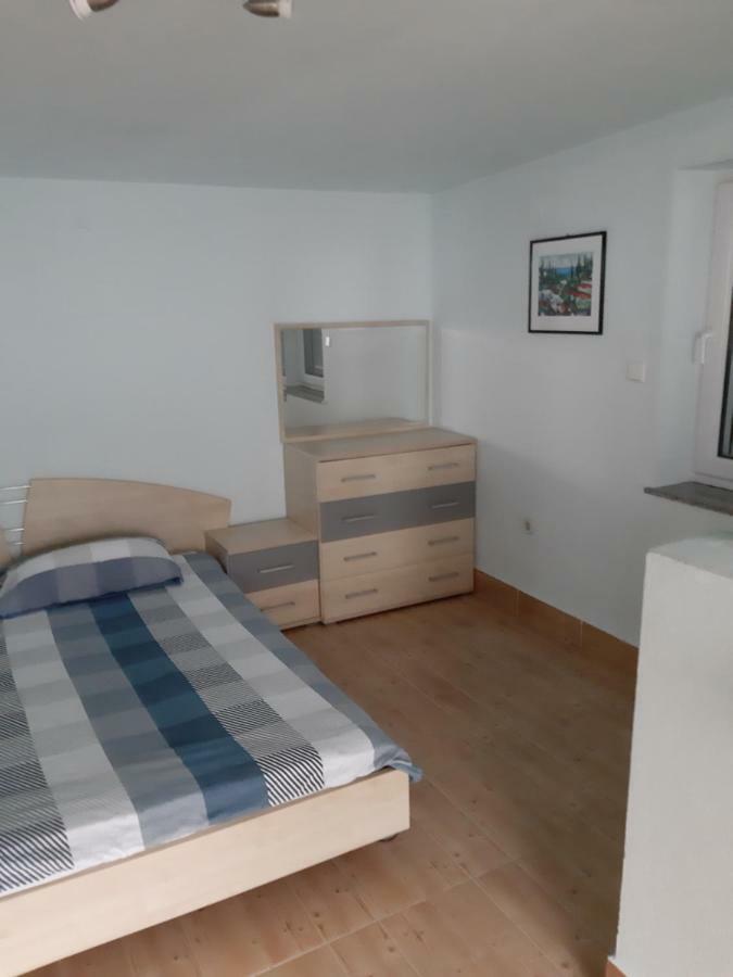 Apartments Lina Karlobag Luaran gambar